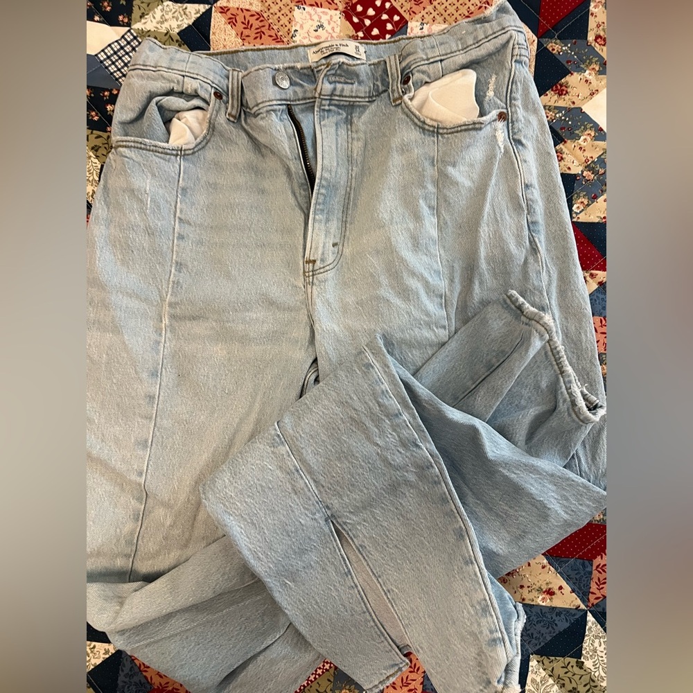 Abercrombie 90s Straight Leg Jeans